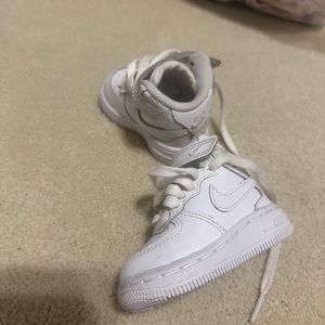 Nike Court Borough Mid 2